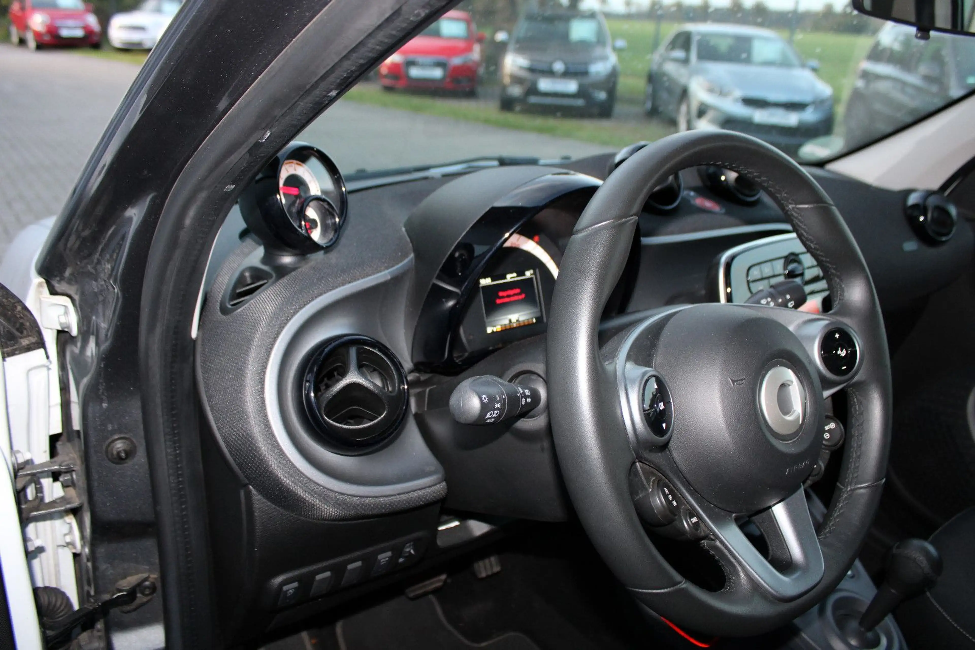 smart forFour forfour!!AUTOMATIK!! 66 kW!FALTDACH! — photo 11