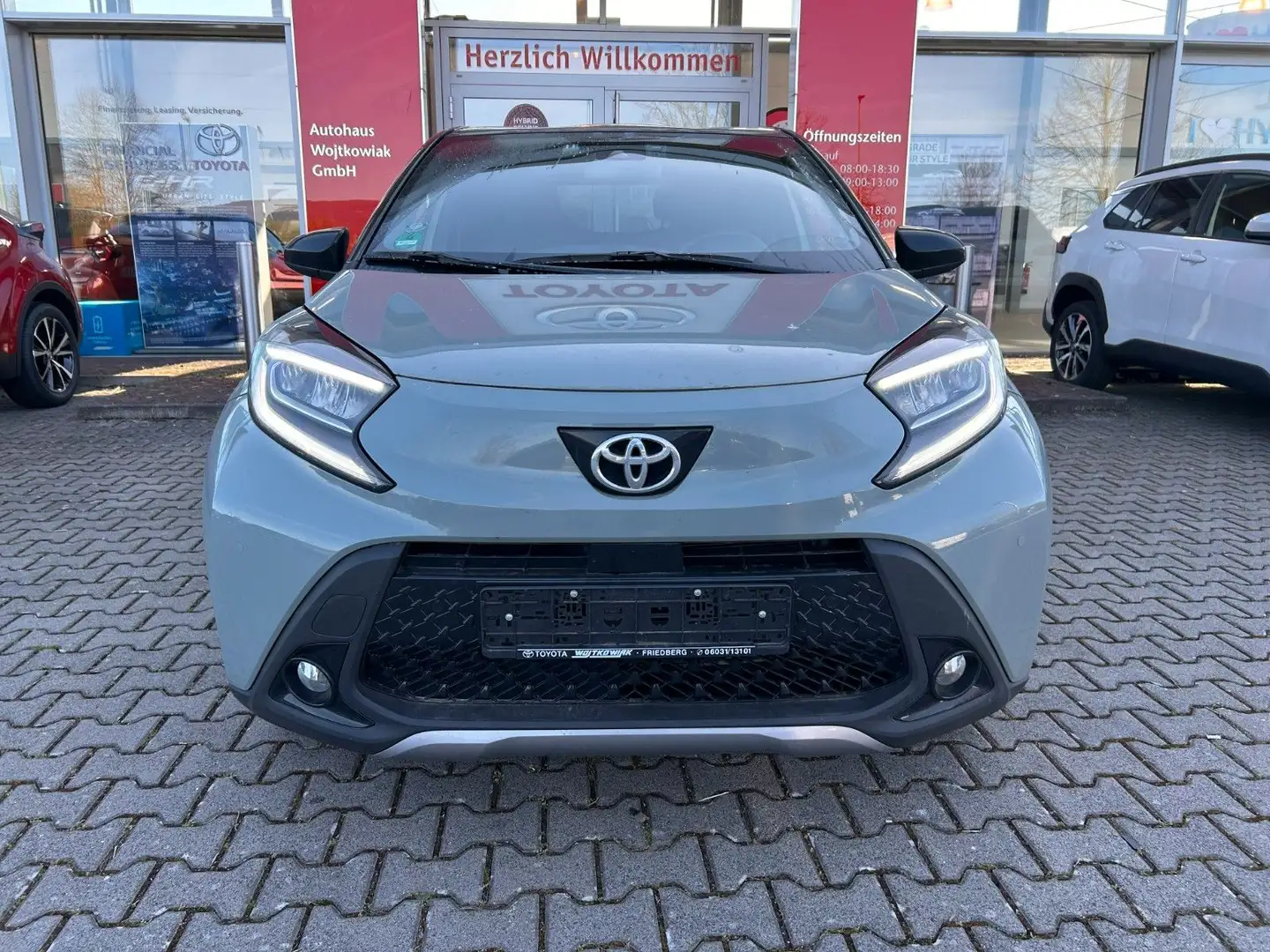 Toyota Aygo X Explore*Dashcam*JBL Premium Sound Paket* Verde - 2