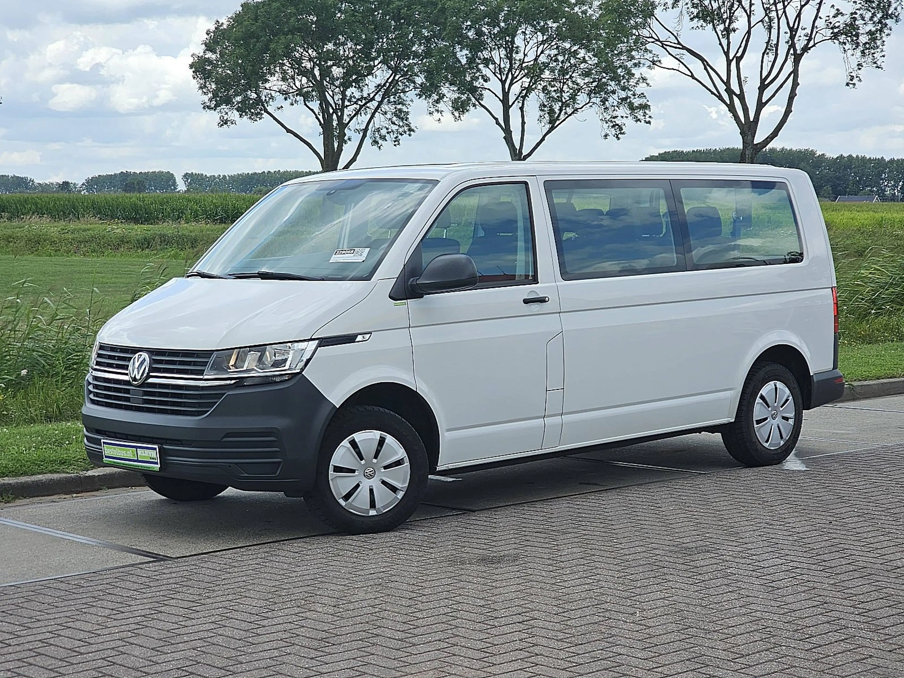 Volkswagen Transporter 2.0 TDI ac 9-pers EURO6 — photo 2