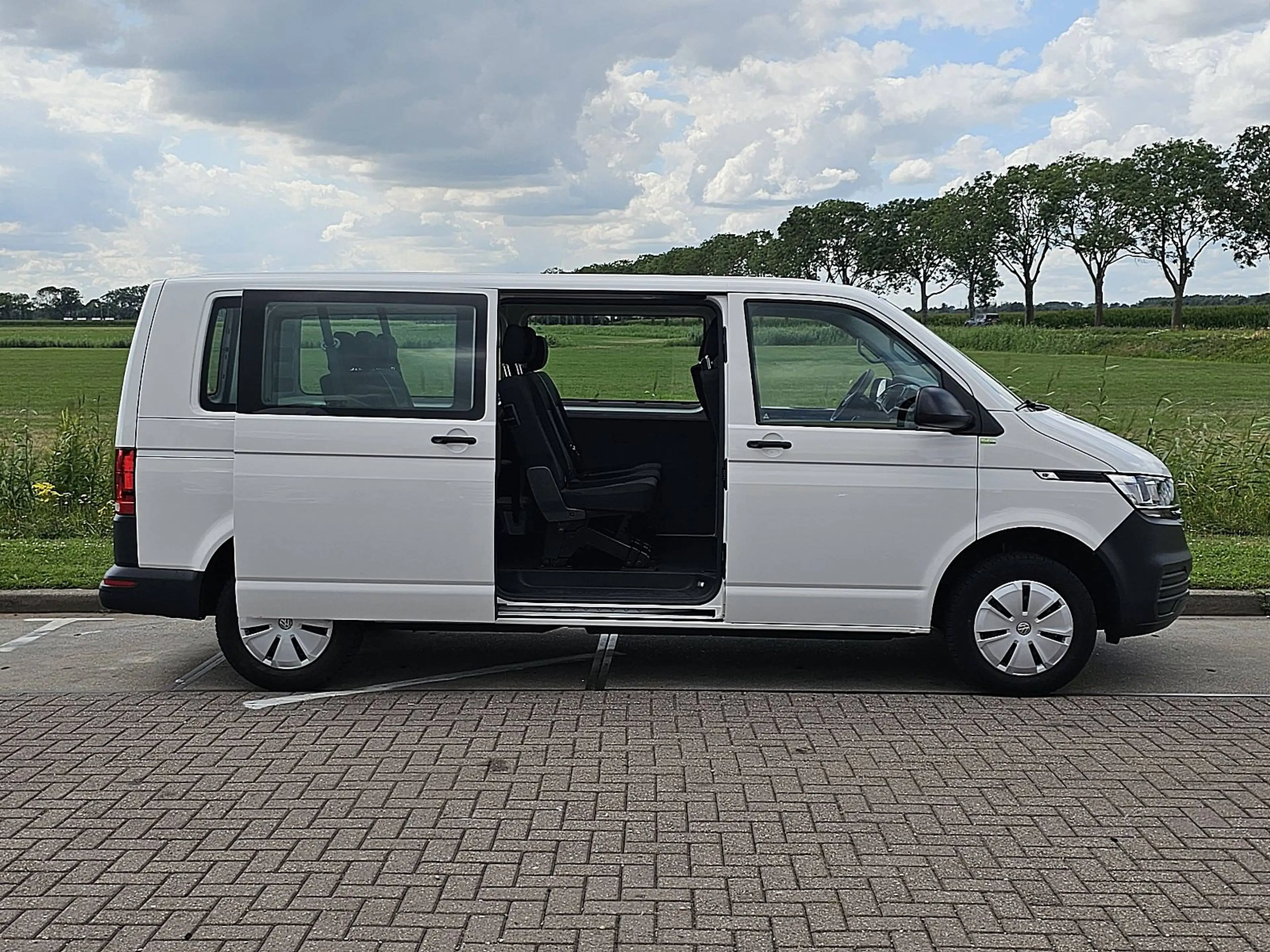 Volkswagen Transporter 2.0 TDI ac 9-pers EURO6 — photo 13