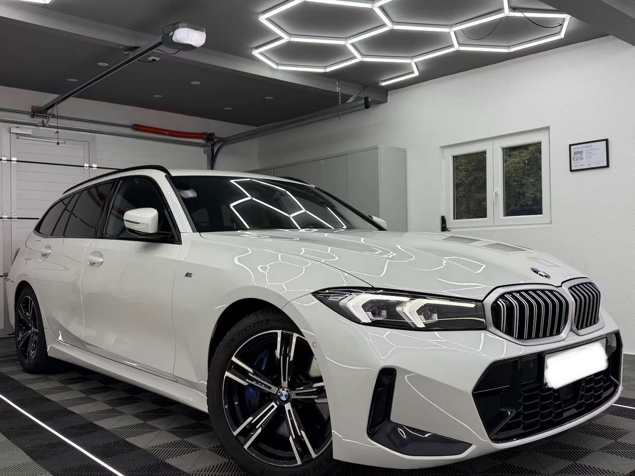 BMW 330 330i Touring MSport Pro auto