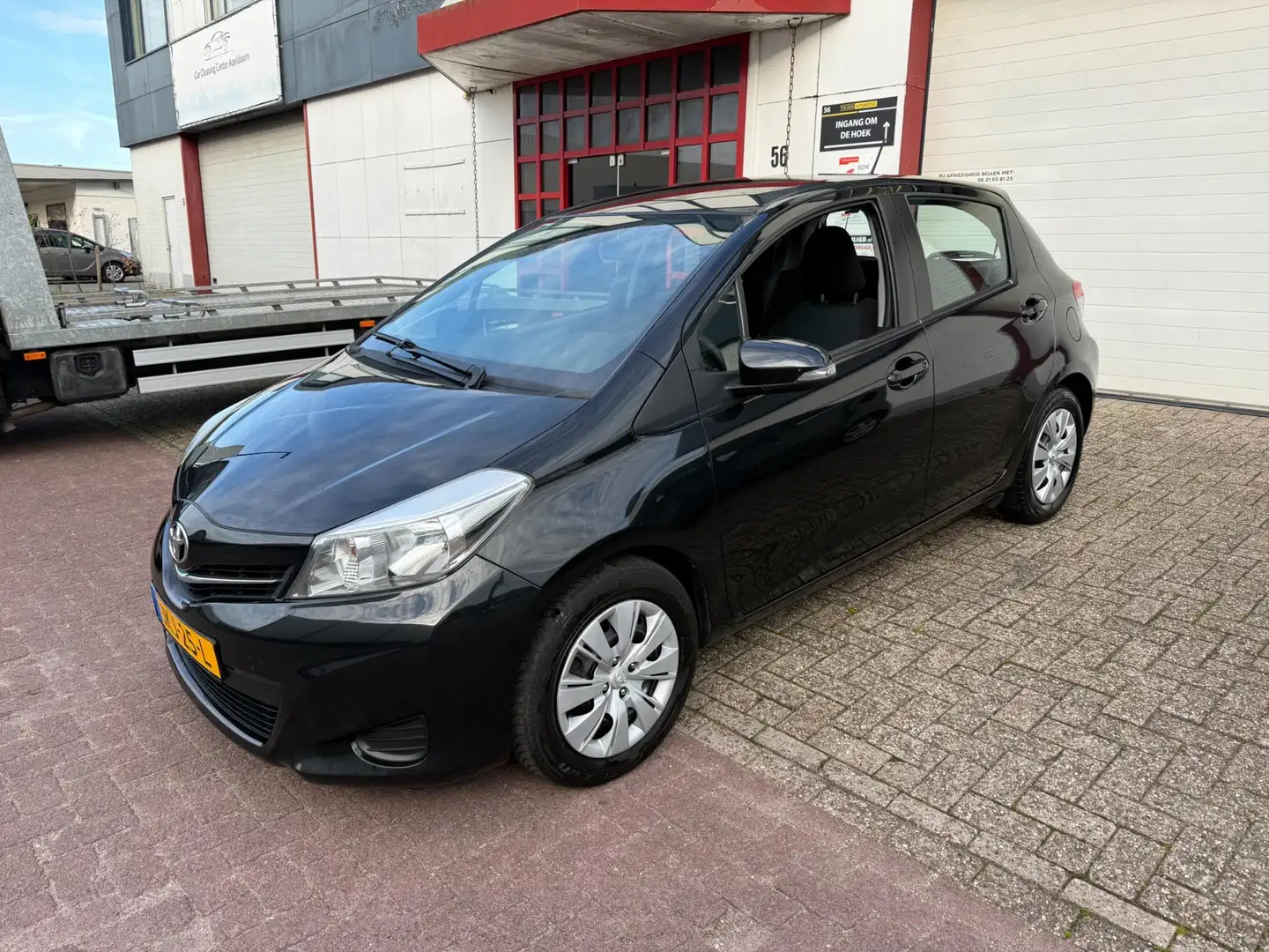 Toyota Yaris 1.3 VVT-i Dynamic |LUXE EDITIE| 1E EIG NIEUW APK|C Noir - 2