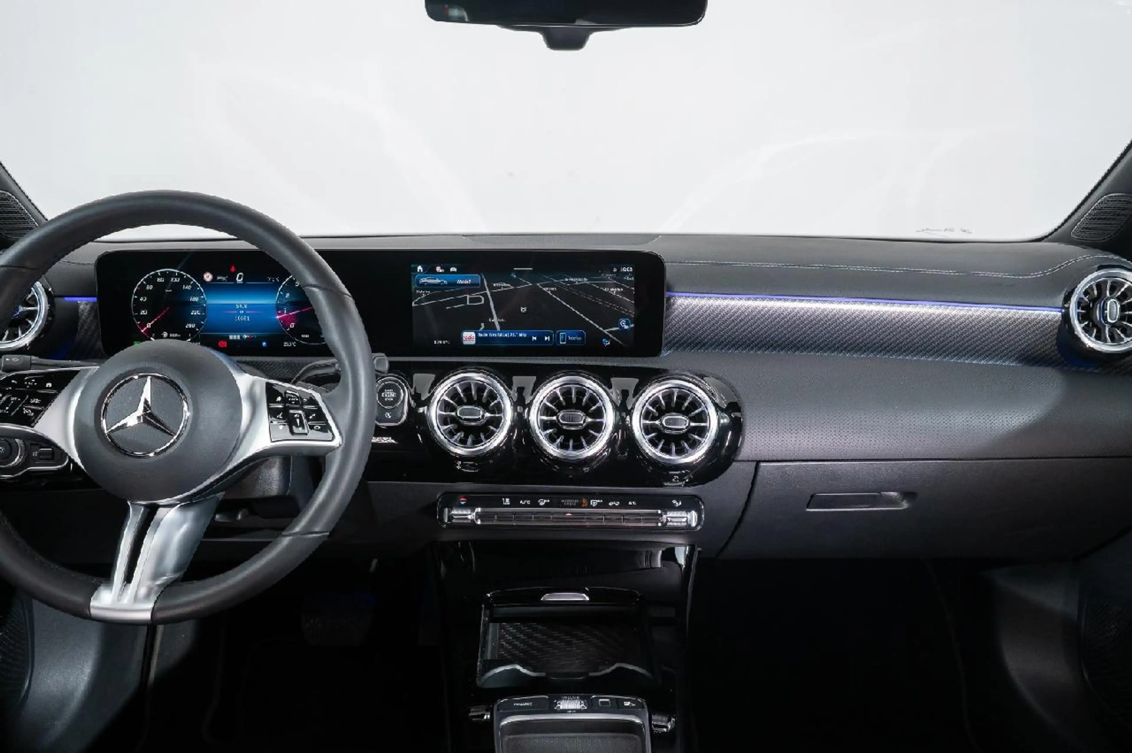 Mercedes-Benz CLA 220 CLA 200 Progressive Line Edition — photo 15