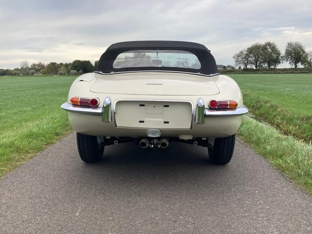 Jaguar E-Type Series 1 Outside Bonnet Latch, foto 7