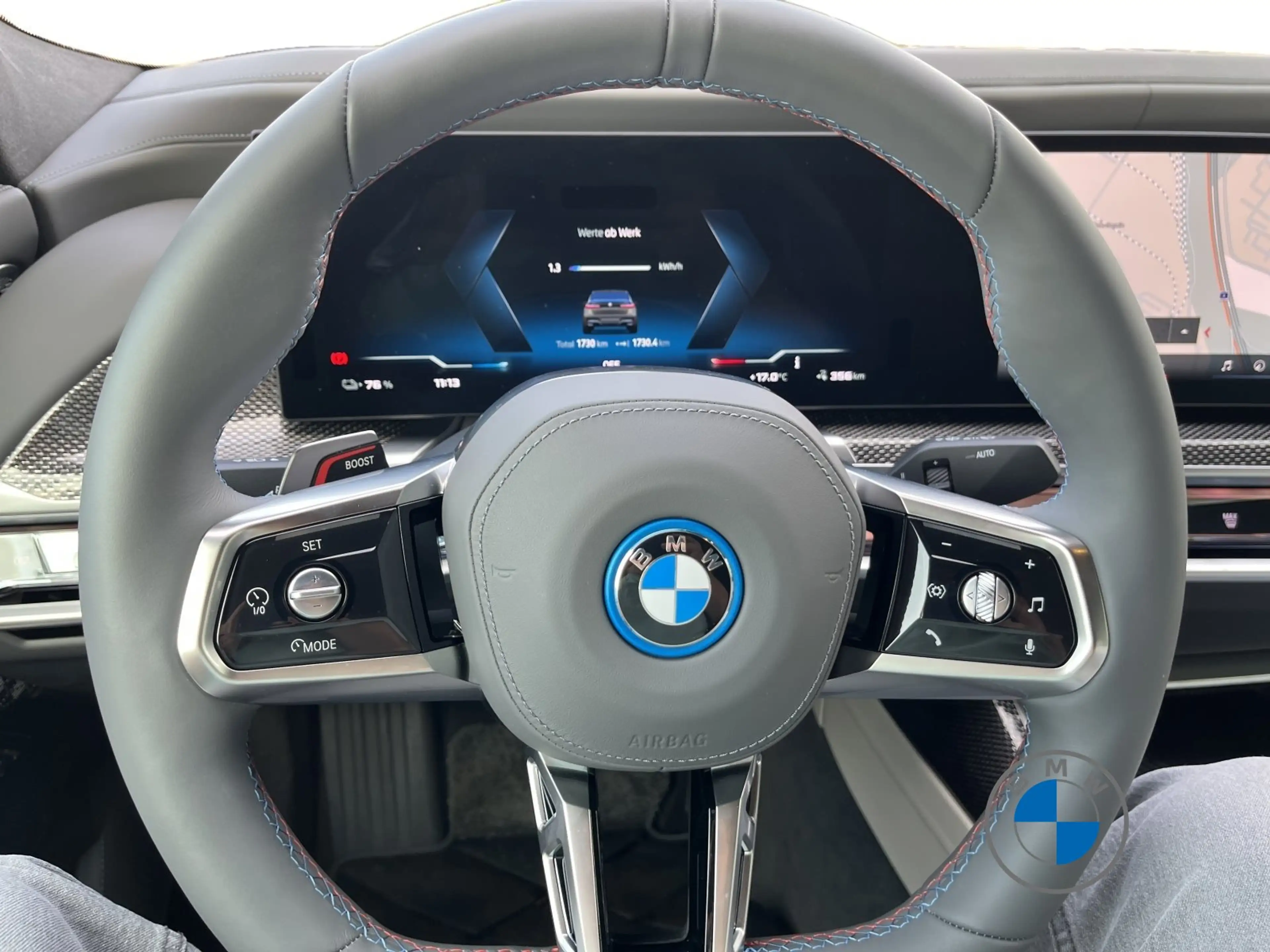 BMW i7 M70 xDrive 21" Individual Two-Tone Fond TV — photo 12