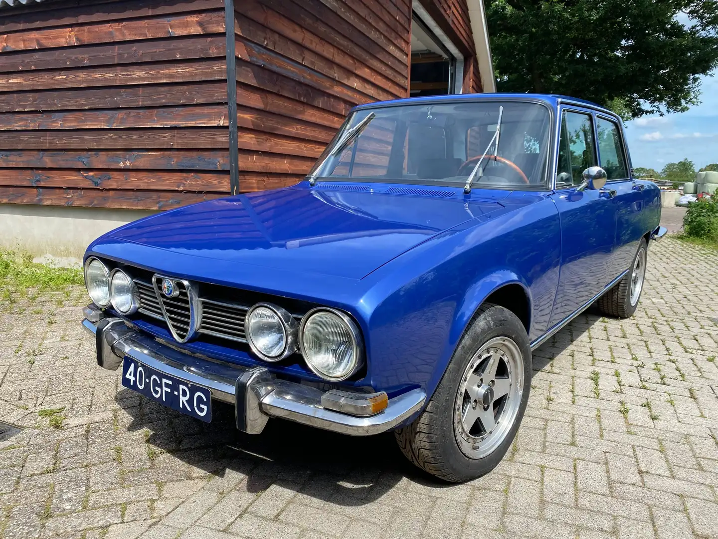 Alfa Romeo 2000 2.0 Berlina Blau - 1
