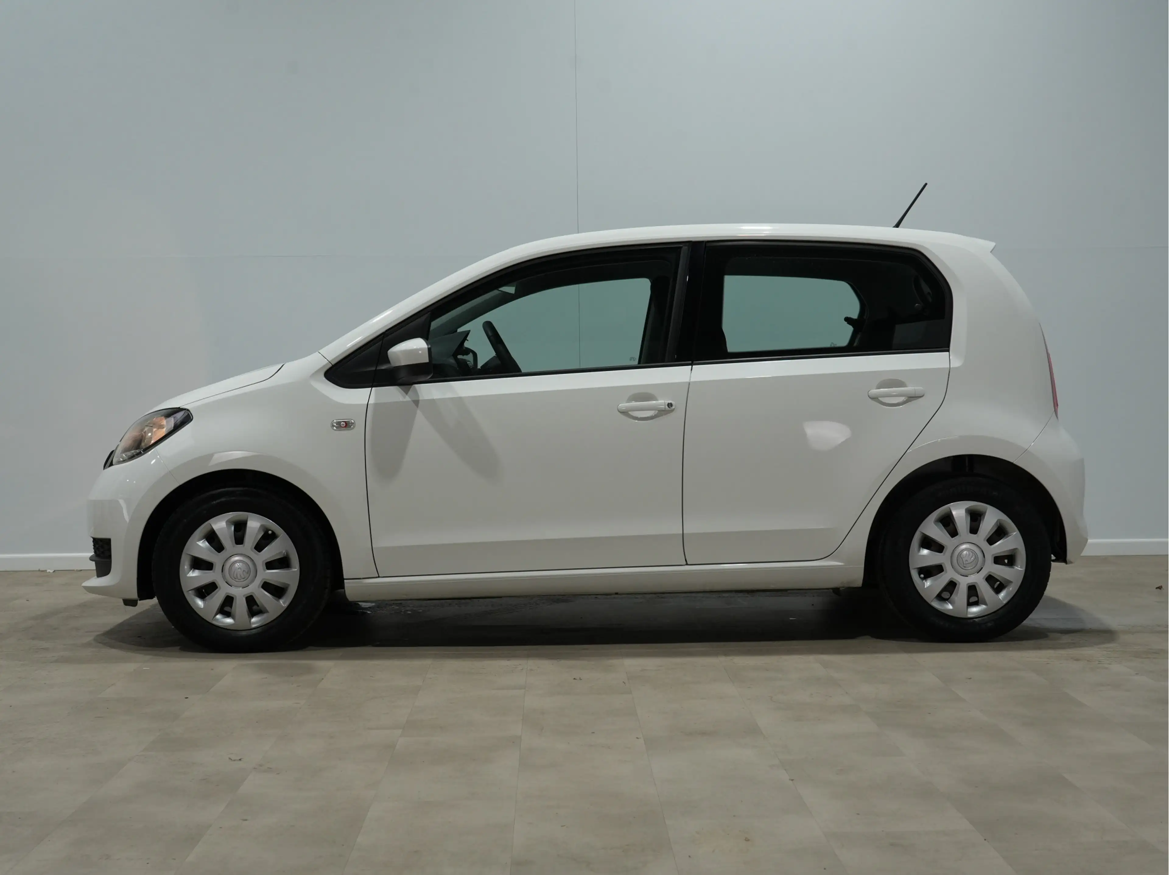 Skoda Citigo 1.0 60 pk Greentech Ambition Airco 45 victor — photo 4