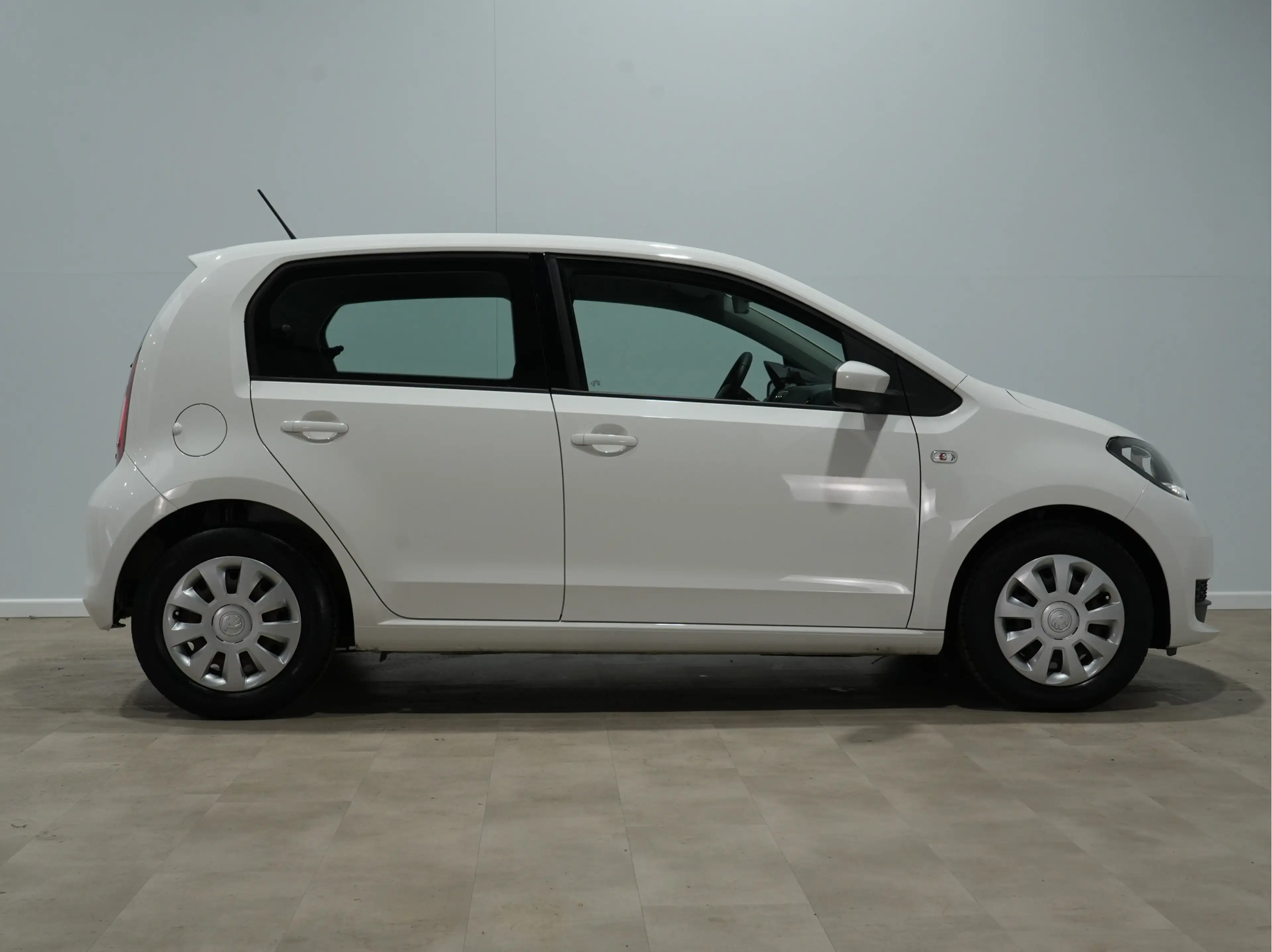 Skoda Citigo 1.0 60 pk Greentech Ambition Airco 45 victor — photo 6