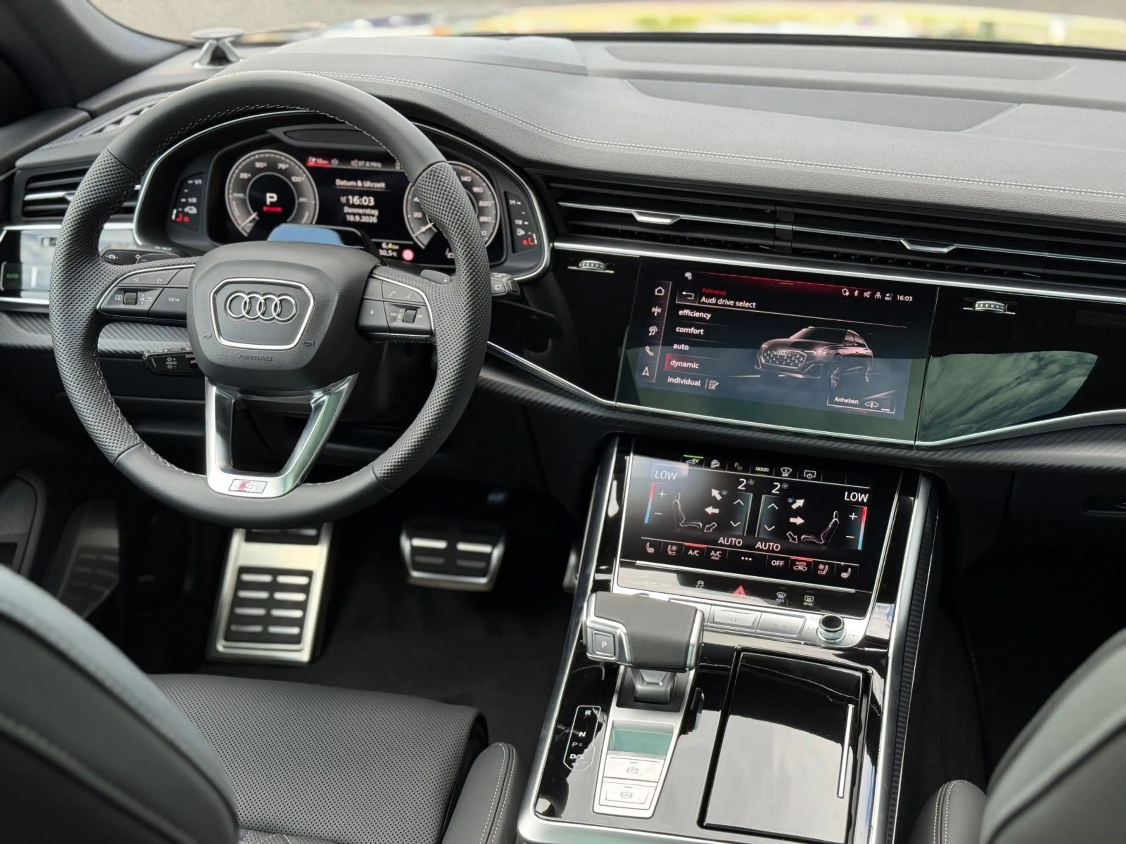 Audi Q8 SUV e-hybrid quattro 360 kW tipt ronic — photo 8