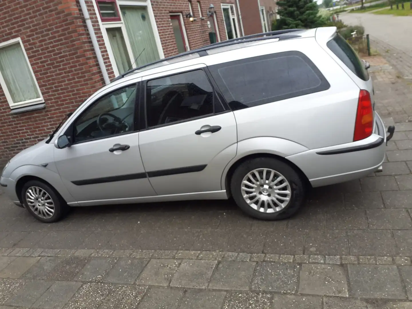 Ford Focus Zilver - 1