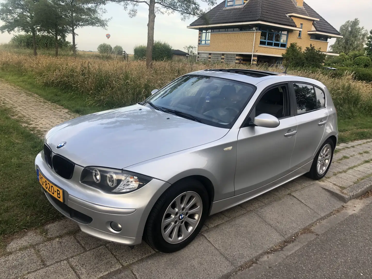 BMW 118 118i High Executive 2.0 benzine rijd perfect Grijs - 2