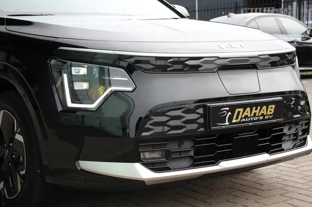 Kia E-Niro view 6