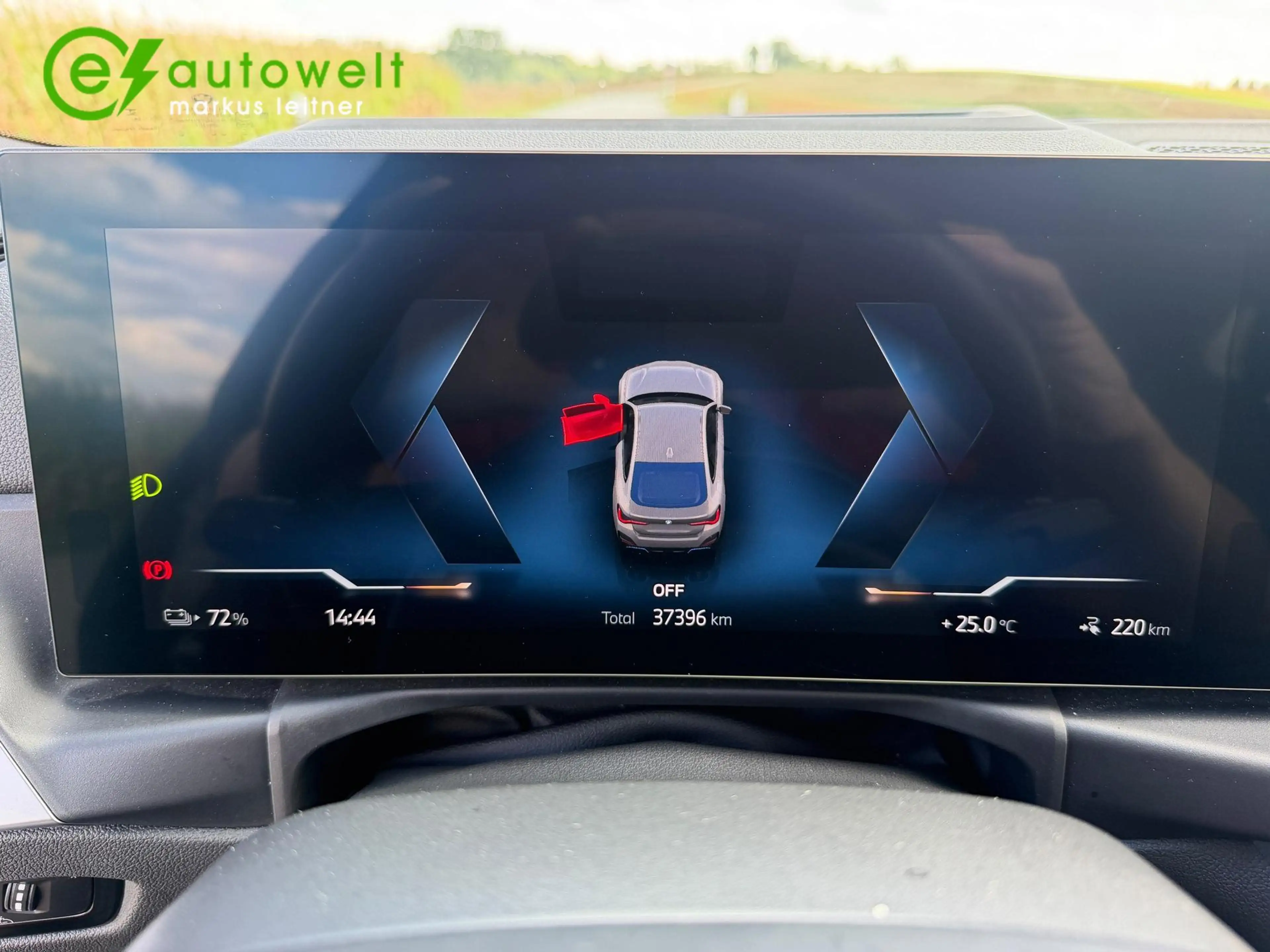 BMW i4 eDrive35 M Sport DA Prof HeadUp Glasdach Memory — photo 12
