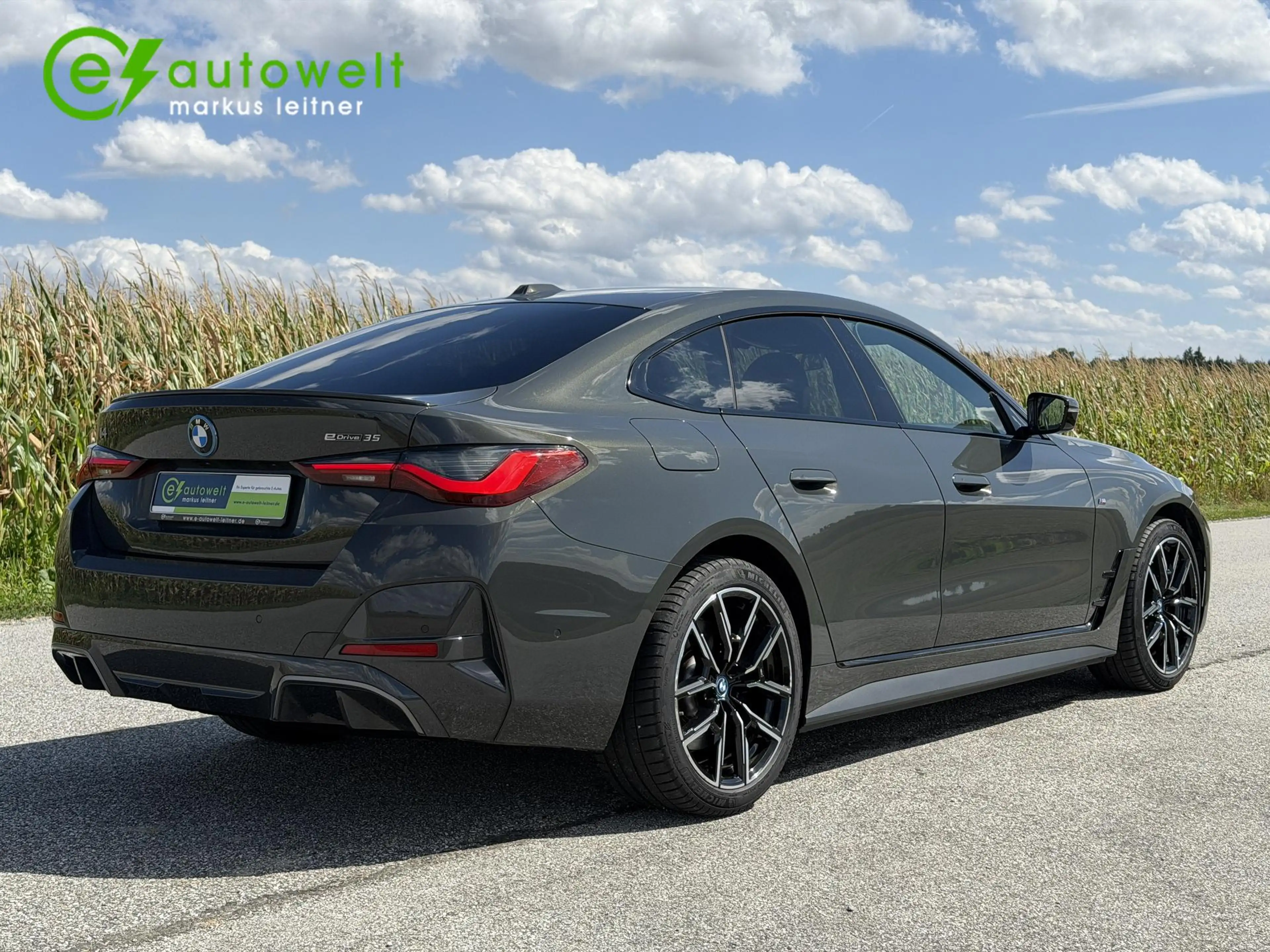 BMW i4 eDrive35 M Sport DA Prof HeadUp Glasdach Memory — photo 4