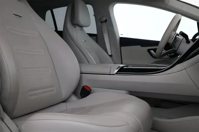 Mercedes-Benz EQE 43 AMG 4M 90,6kWh Distronic-Plus HUD Sitzklima Ansicht 18