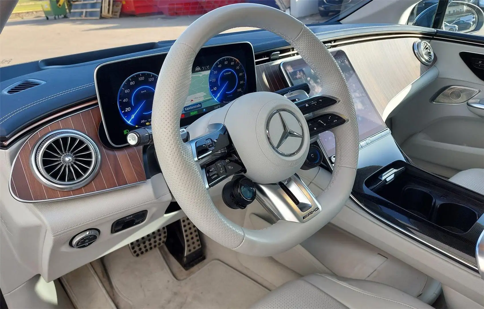 Mercedes-Benz EQE 43 AMG 4M 90,6kWh Distronic-Plus HUD Sitzklima Grau - 2