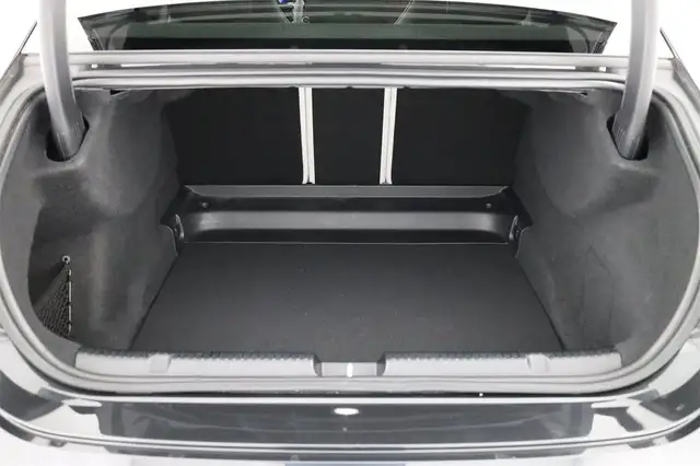 Mercedes-Benz EQE 43 AMG 4M 90,6kWh Distronic-Plus HUD Sitzklima Ansicht 19