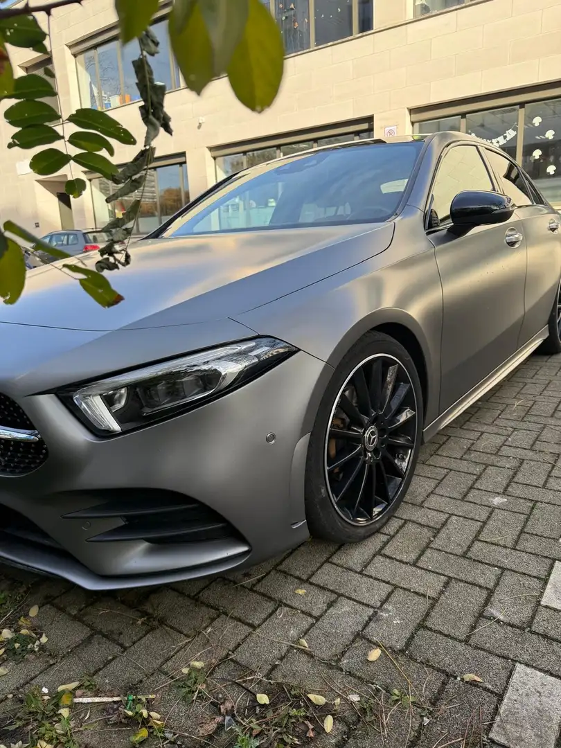 Mercedes-Benz A 200 A 200 d AMG Line Grijs - 1
