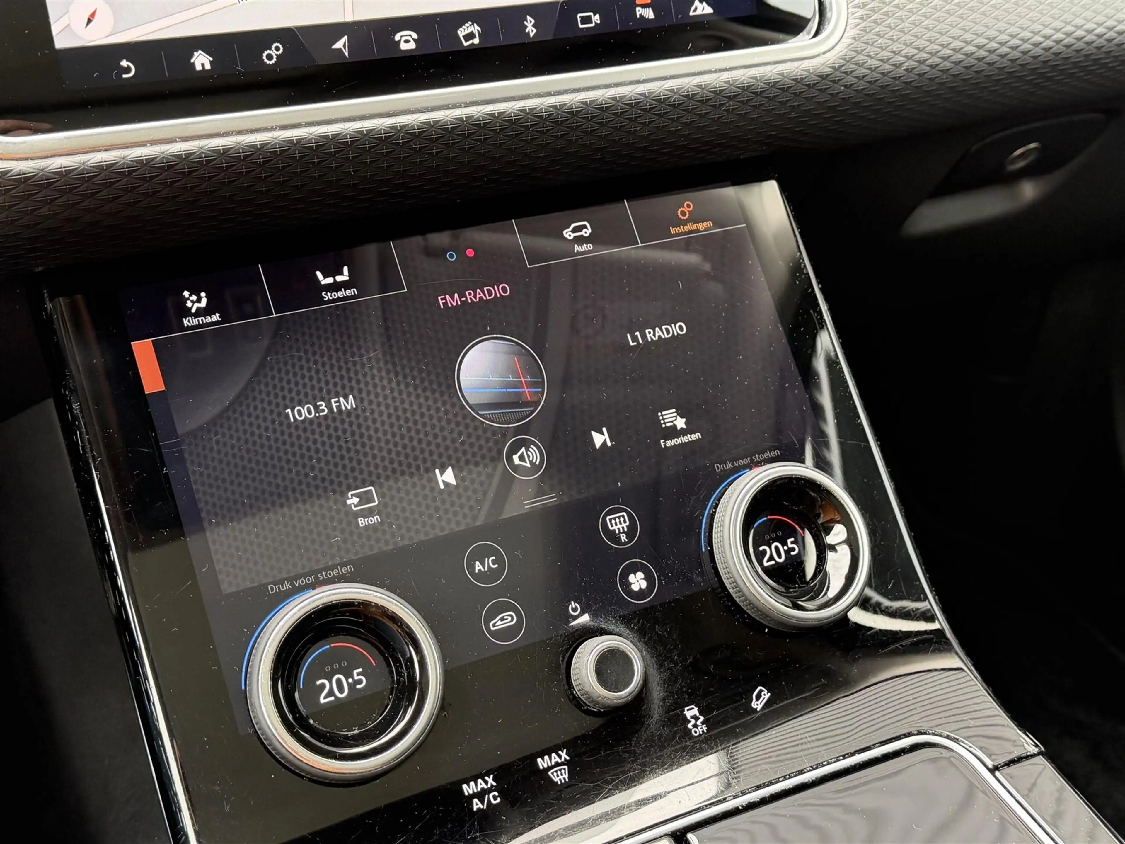 Land Rover Range Rover Velar P250 2.0 HSE (PANO|ACC|MERIDIAN|TREKHAAK|22") — photo 19