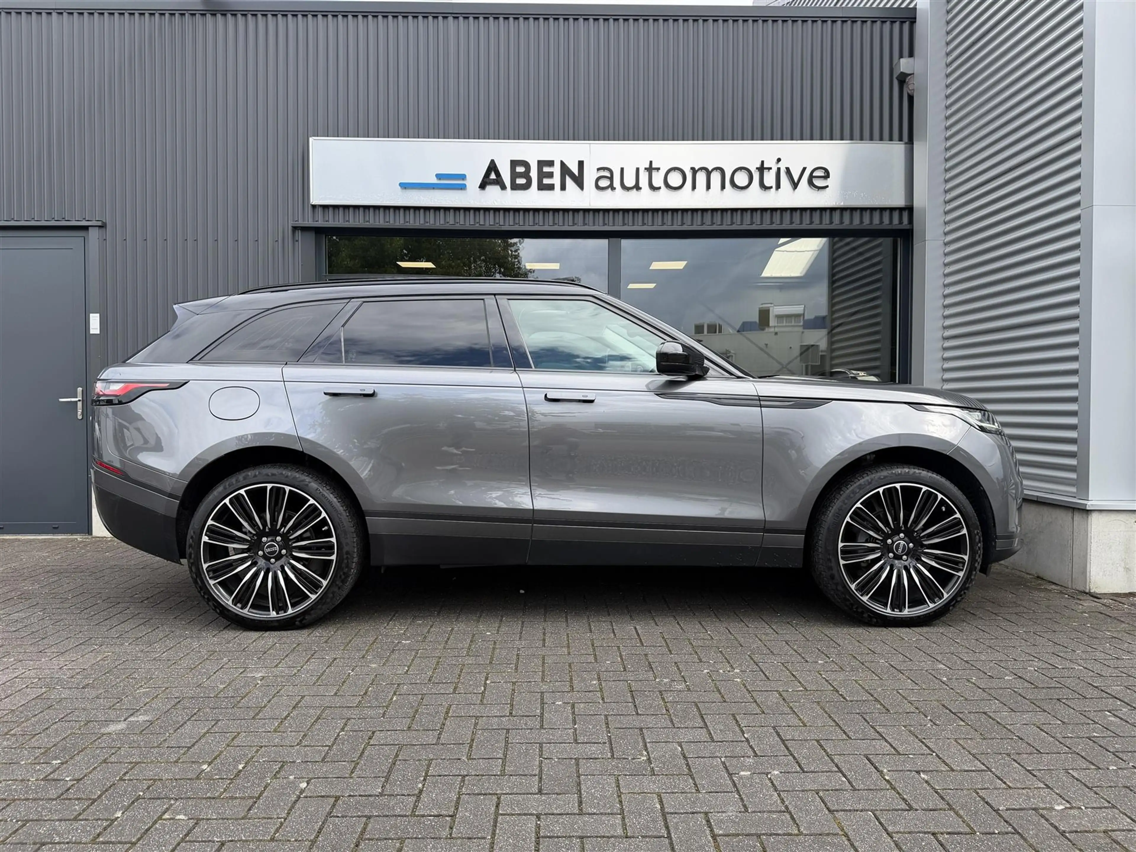 Land Rover Range Rover Velar P250 2.0 HSE (PANO|ACC|MERIDIAN|TREKHAAK|22") — photo 42