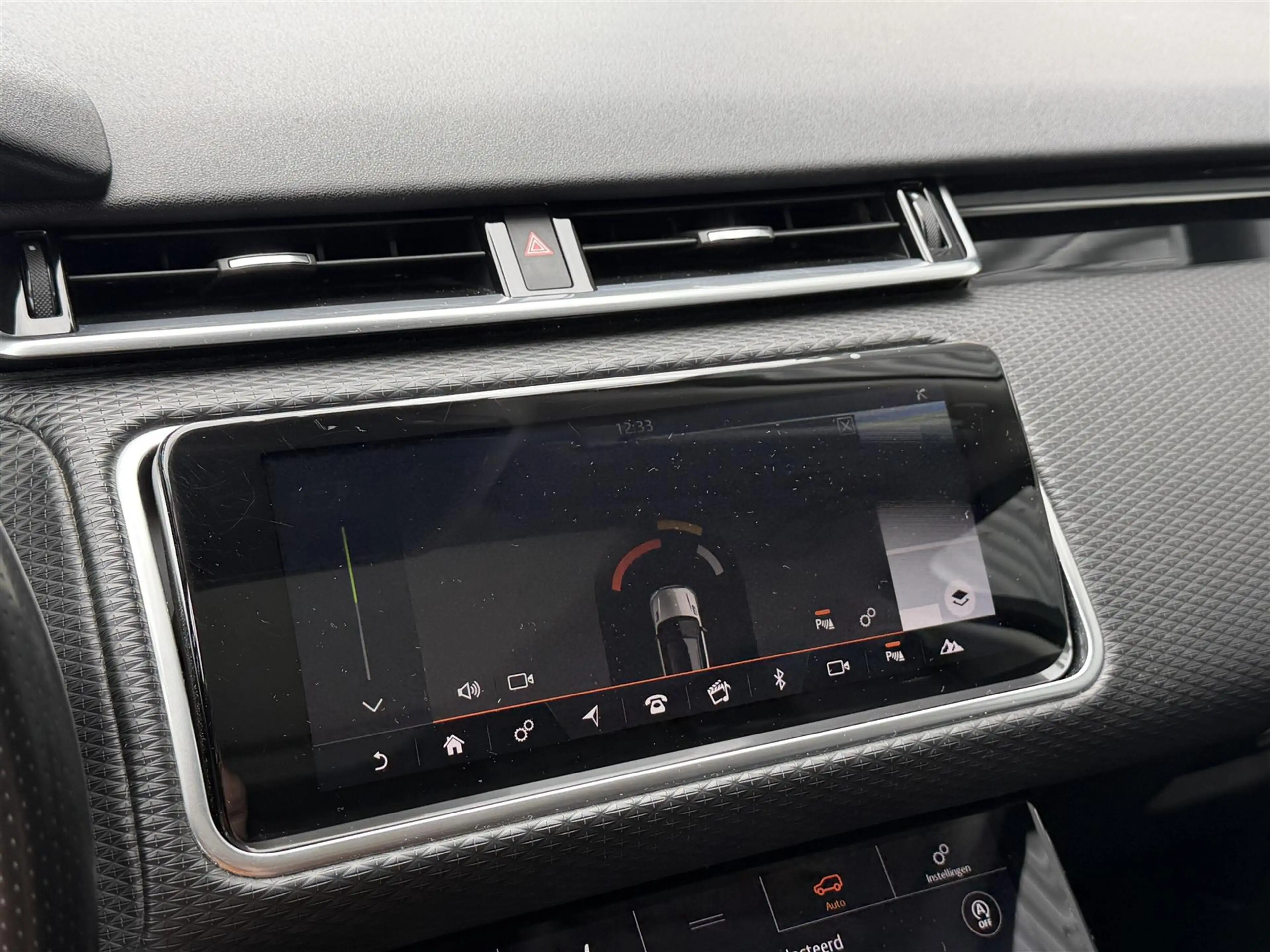 Land Rover Range Rover Velar P250 2.0 HSE (PANO|ACC|MERIDIAN|TREKHAAK|22") — photo 13
