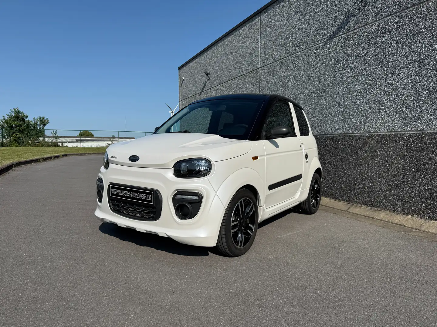 Microcar M.Go 6 Must Progress avec multimédia Wit - 1