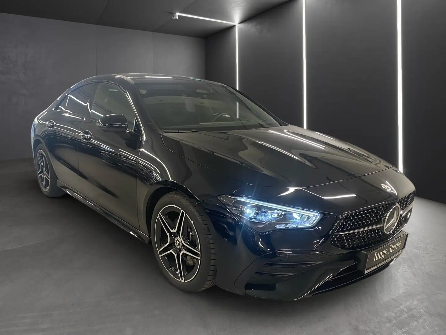 Mercedes-Benz CLA 200 AMG Plus*STDHZG*Distr*Pano*Night*HUD*360 Schwarz - 2