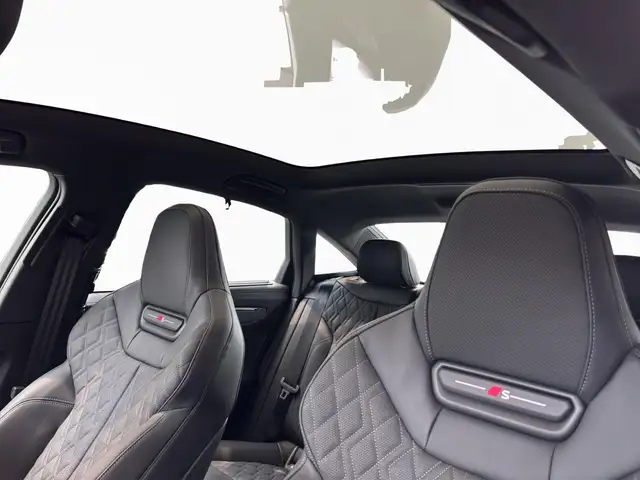 Audi A6 view 9
