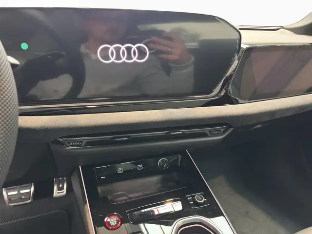 Audi A6 view 5