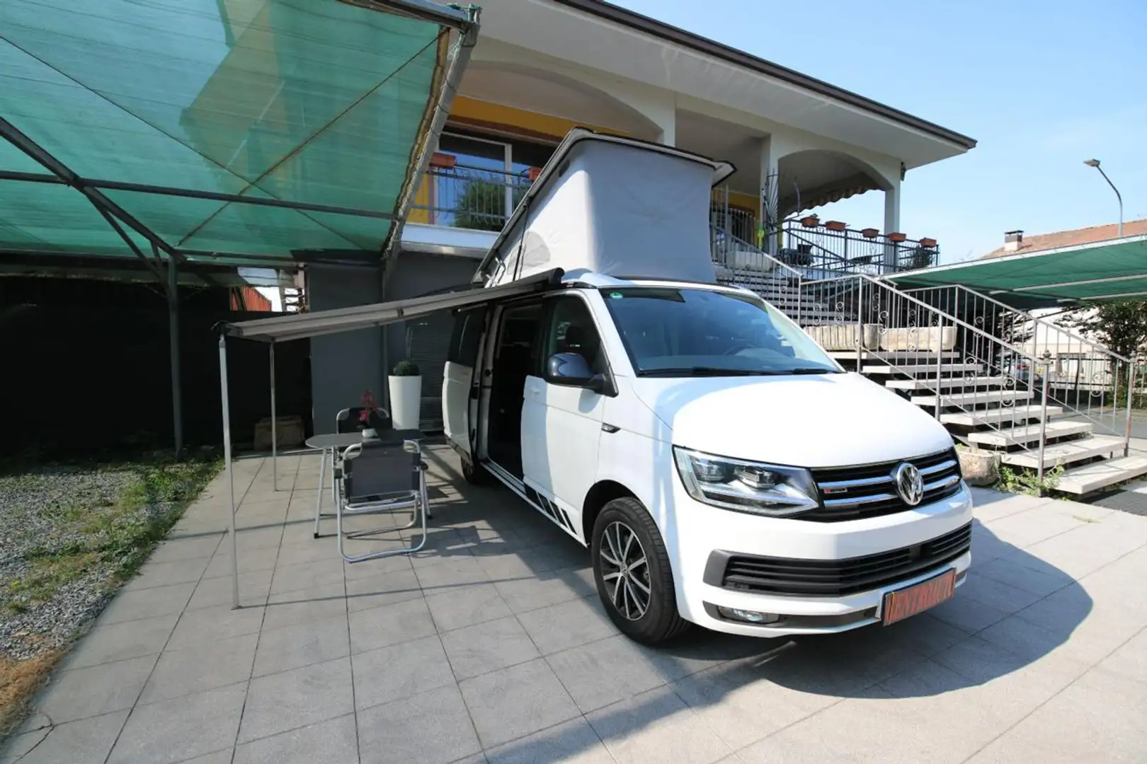 Volkswagen T6 California 2.0 TDI 204cv DSG 4Motion California Beach Wit - 2