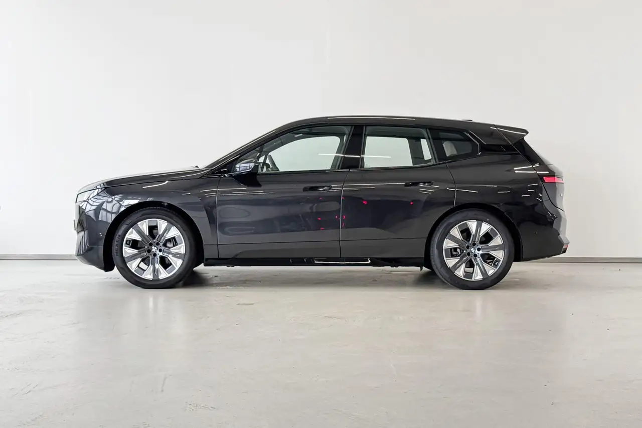 BMW iX 2026