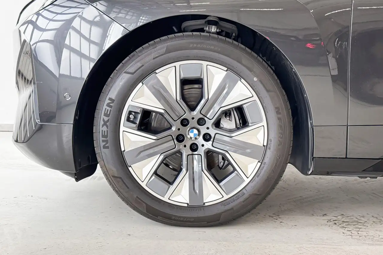 BMW iX 2026