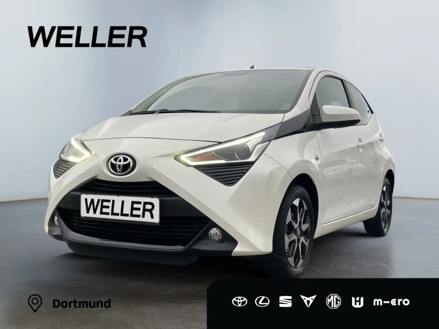 Toyota Aygo x-play connect *CarPlay*Kamera*Bremsassistent* Weiß - 1