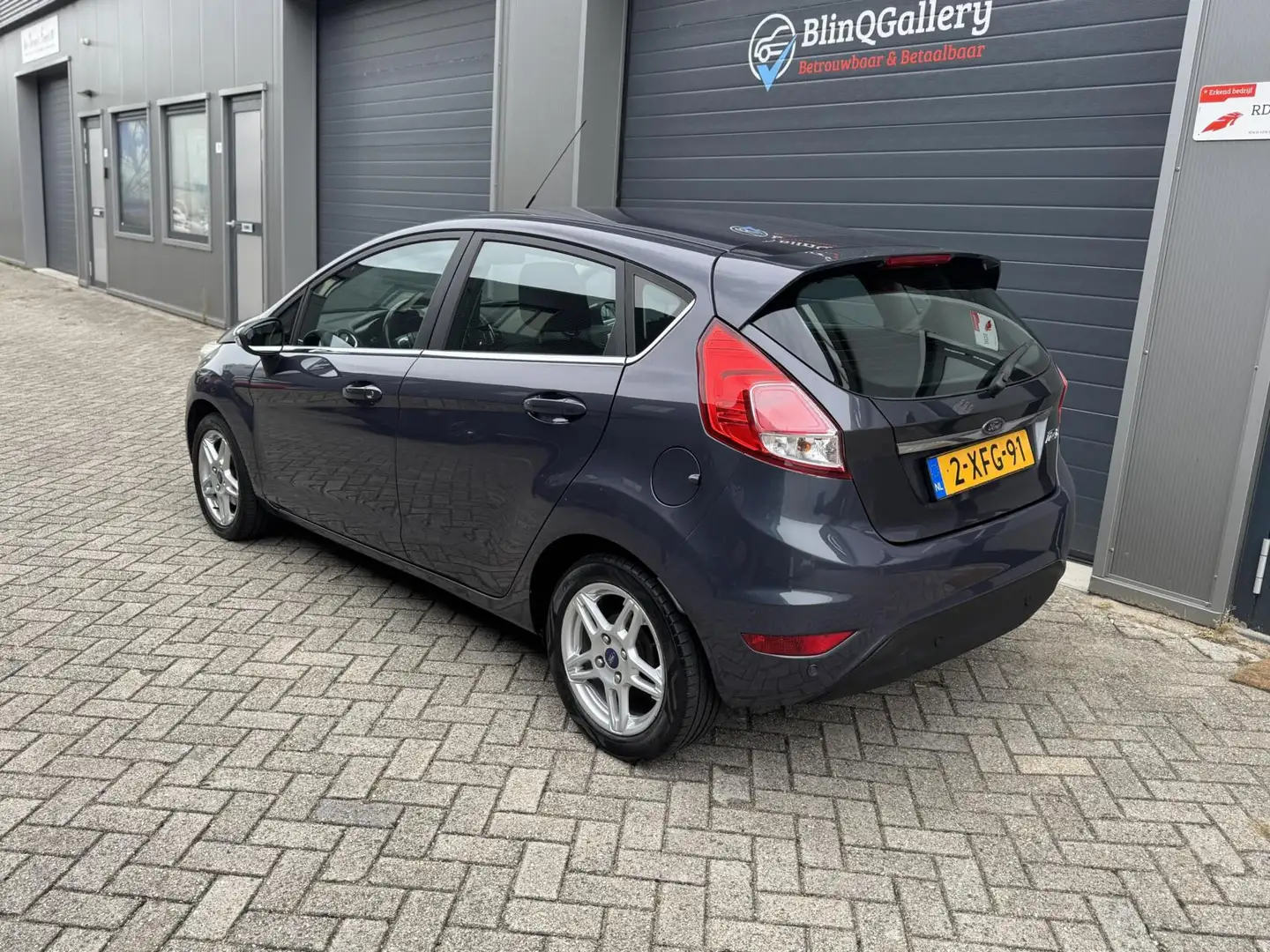 Ford Fiesta 1.0 EcoBoost Hot Hatch |cruise| ECC| Navi Grijs - 2