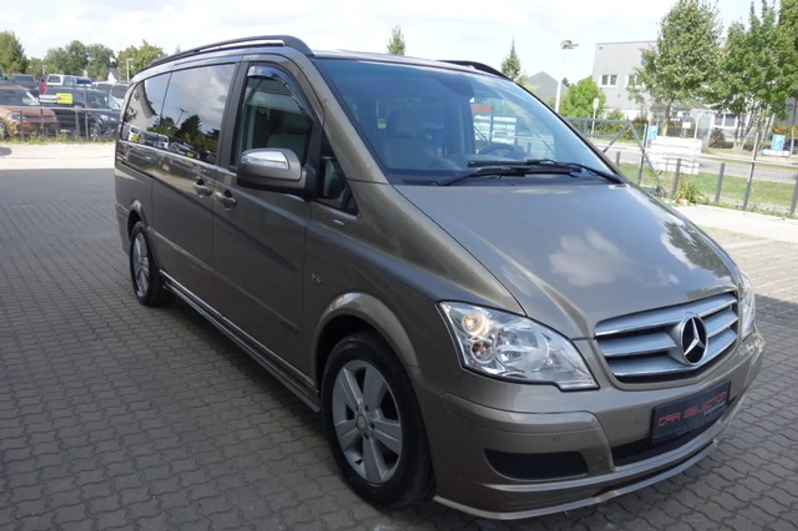 Mercedes-Benz Viano 3,0 CDI V6 Lang 2xsTÜR/STDHZG/AHK/TEMP Beżowy - 2