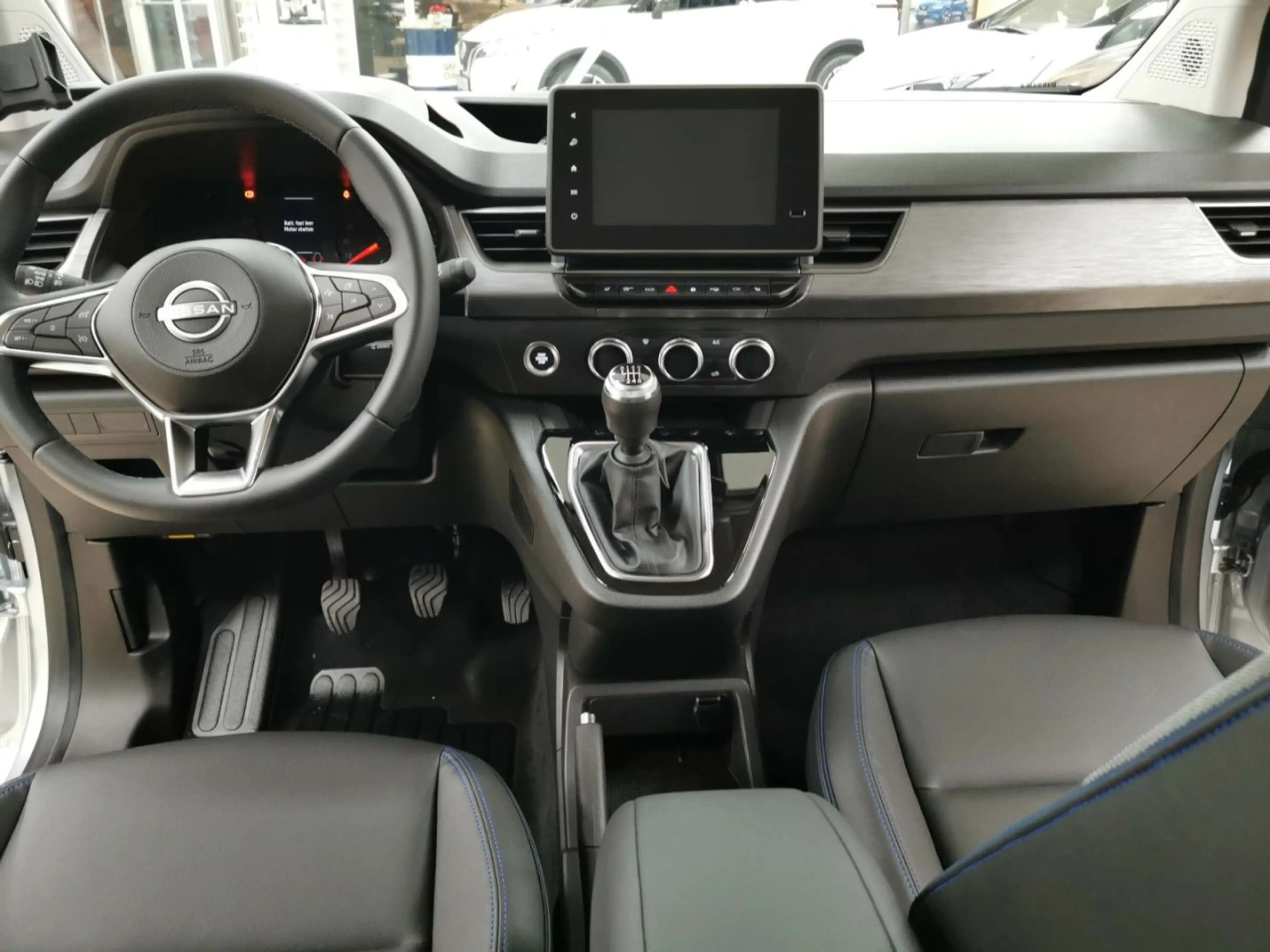 Nissan Townstar Kombi Tekna 1.3DIG-T 130PS MT AHK und Winterräder — photo 13