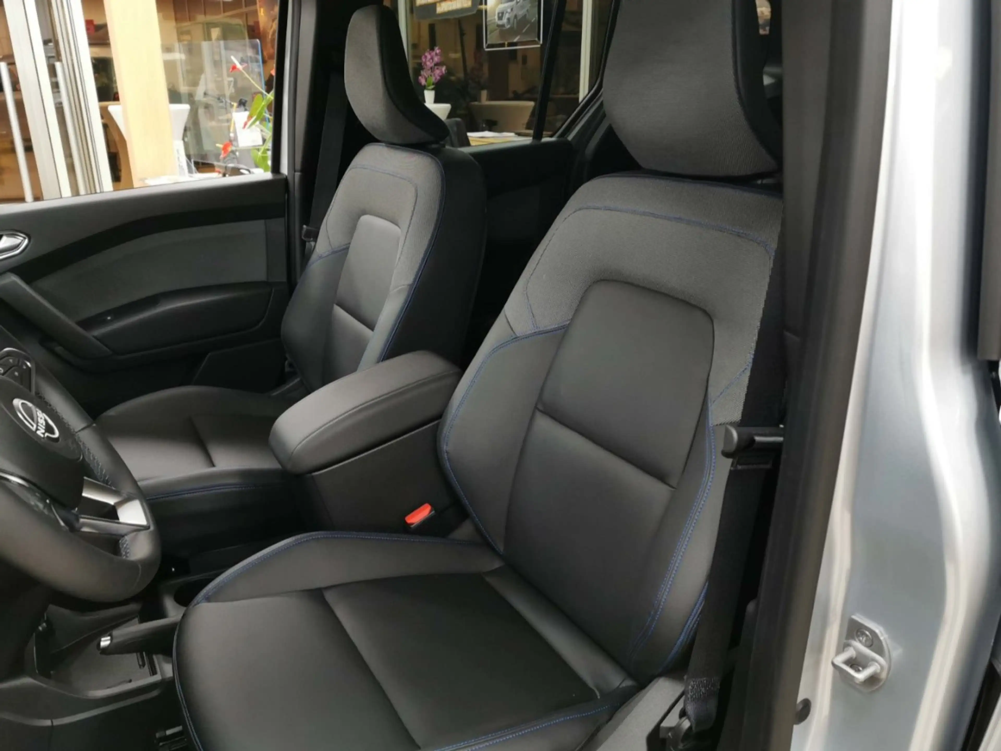 Nissan Townstar Kombi Tekna 1.3DIG-T 130PS MT AHK und Winterräder — photo 8
