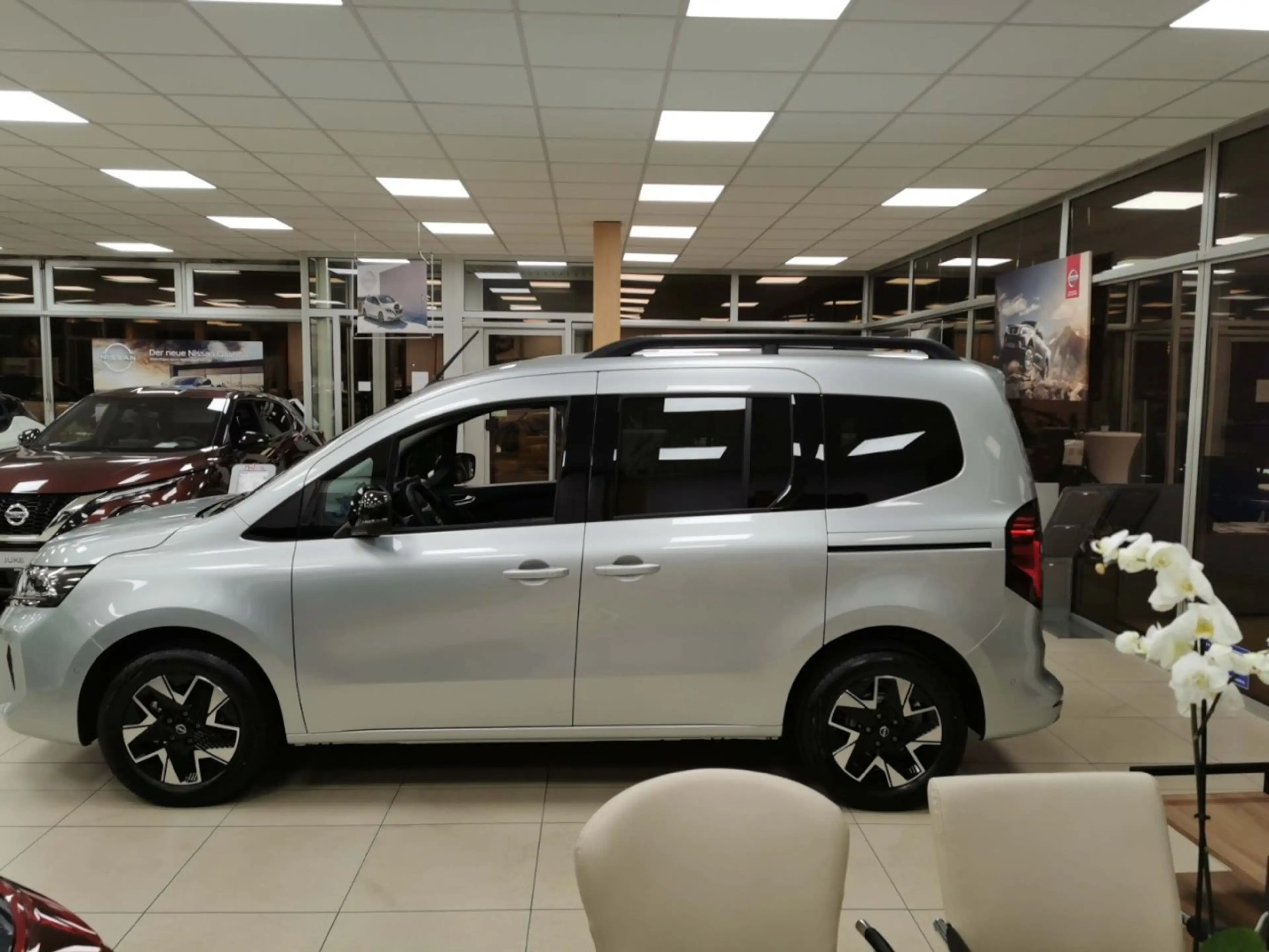 Nissan Townstar Kombi Tekna 1.3DIG-T 130PS MT AHK und Winterräder — photo 5