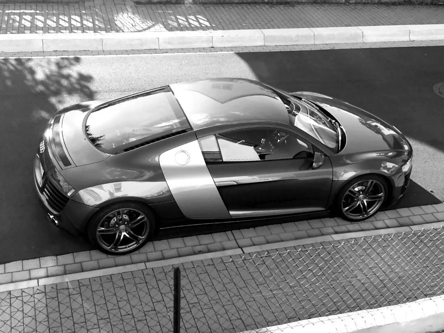 Audi R8 R8 4.2 FSI quattro R tronic Grau - 2