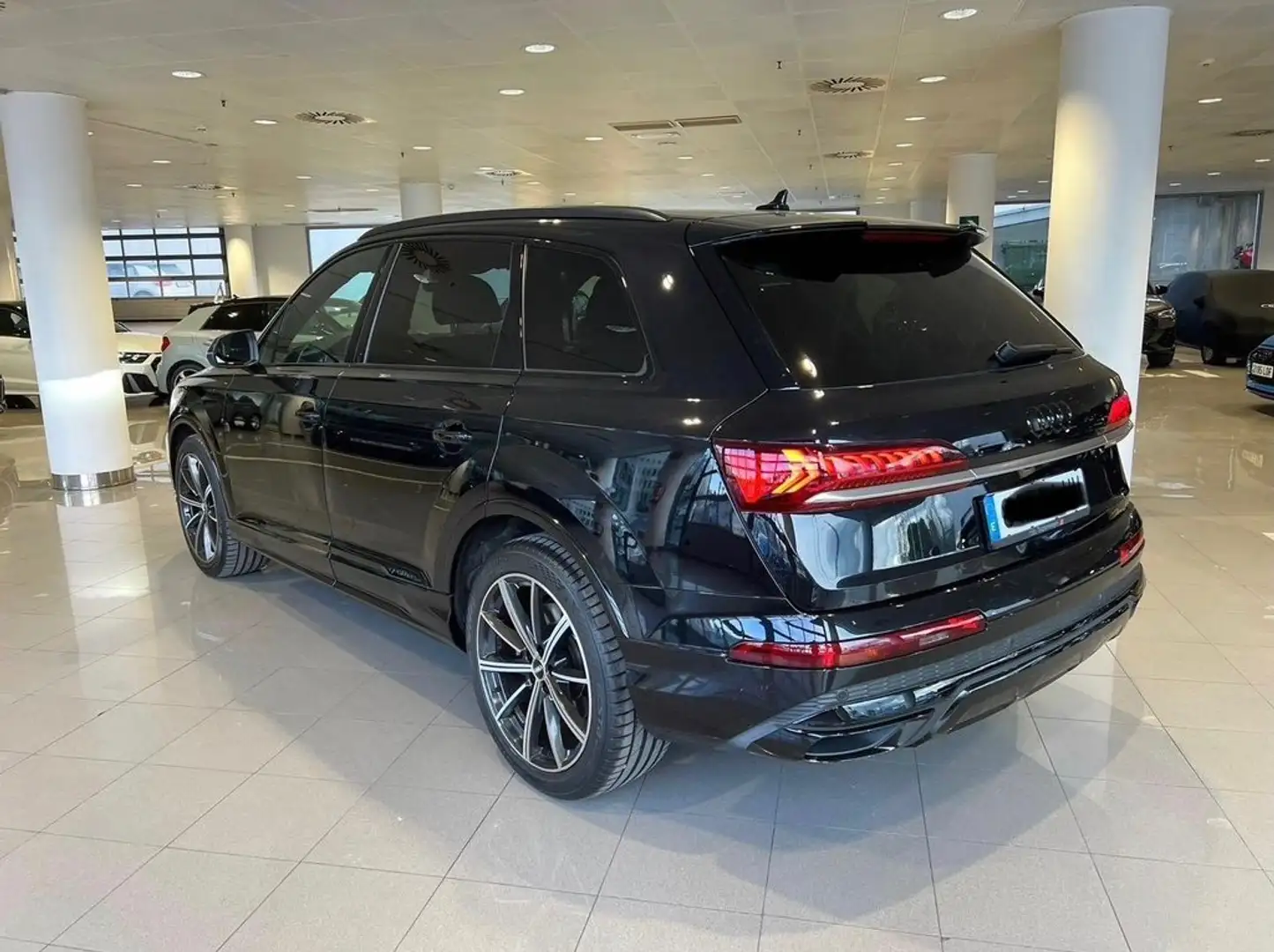 Audi Q7 50 TDI quattro Black Edition - 2