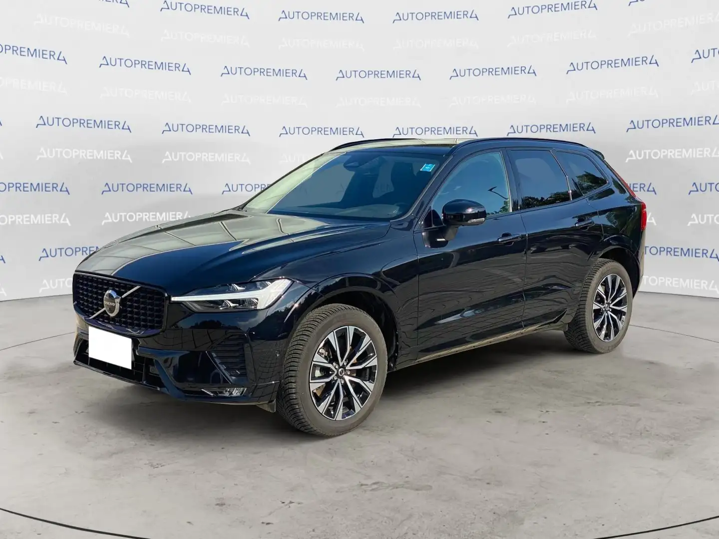 Volvo XC60 B4 automatico Plus Dark Prezzo di vendita: oltre Nero - 1