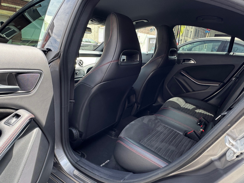 Mercedes-Benz CLA 180 BE Edition Pack-Amg Jante Gps Airco Led Bi-Xénon Euro6b — photo 14
