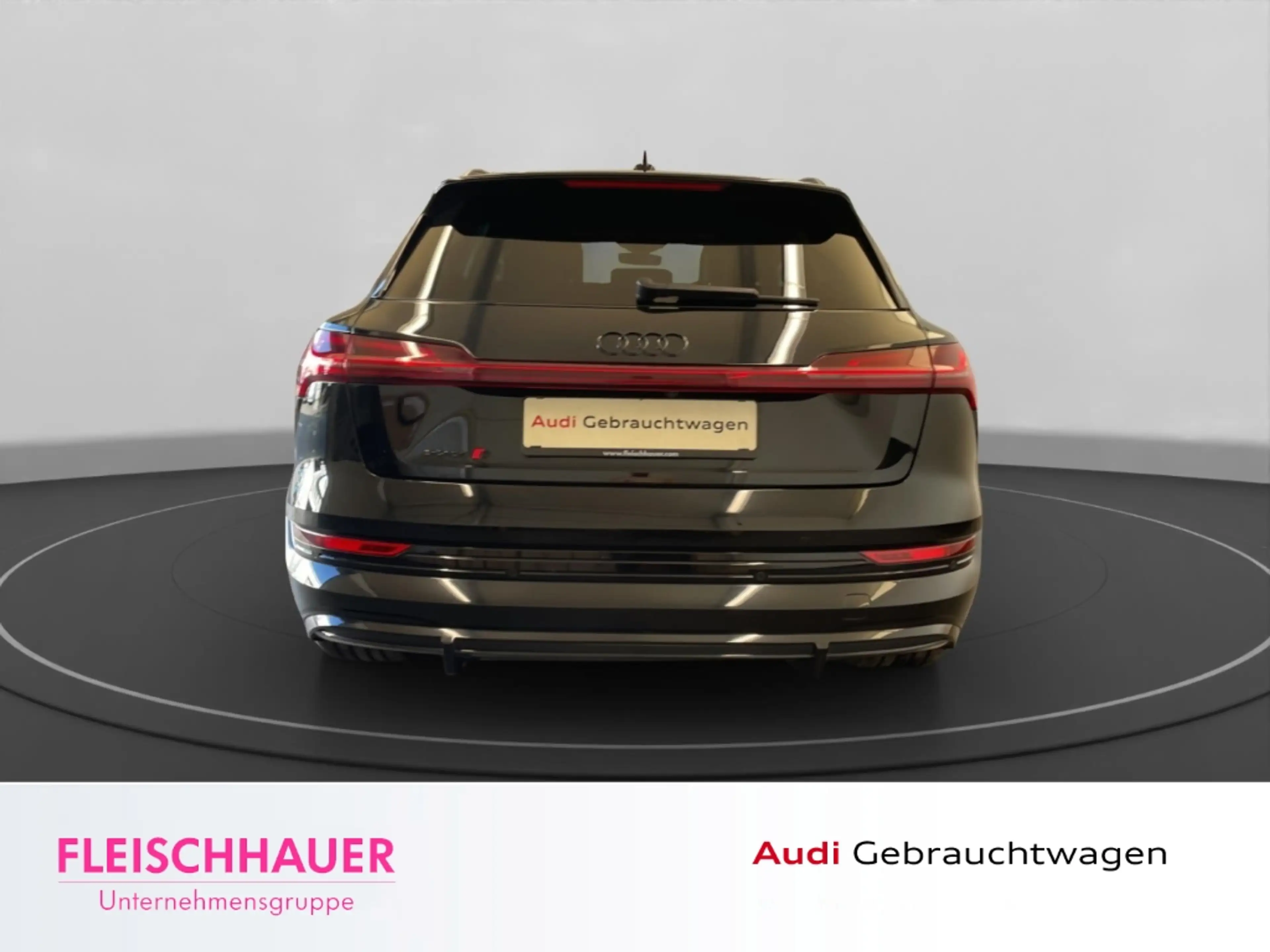 Audi e-tron quattro S HUD LED Panorama Navi Tel.-Vorb. CarPlay — photo 7