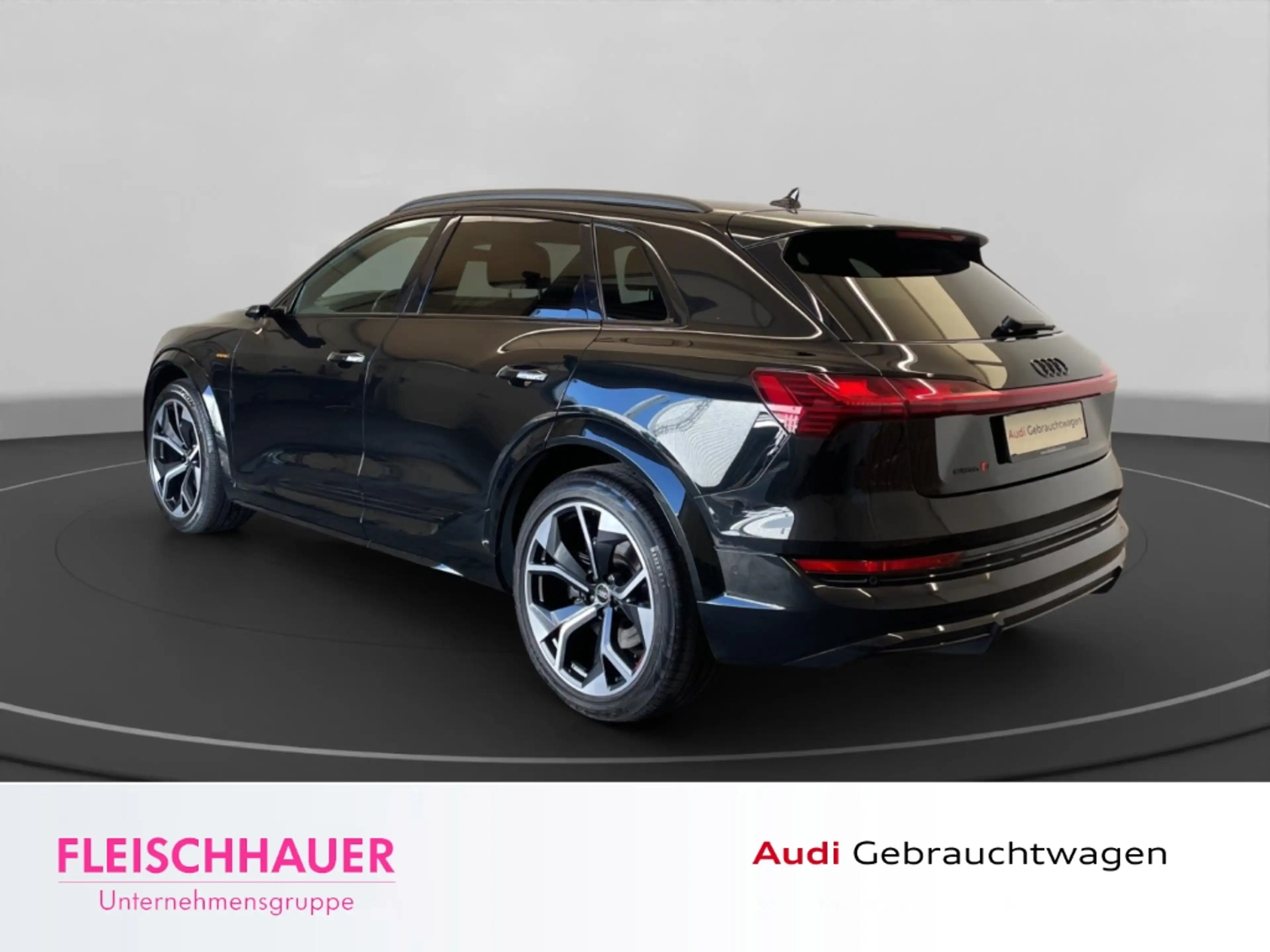 Audi e-tron quattro S HUD LED Panorama Navi Tel.-Vorb. CarPlay — photo 6