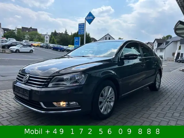Volkswagen Passat view 11