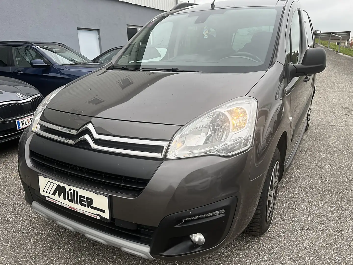 Citroen Berlingo Multispace BlueHDI 100 XTR Grau - 1