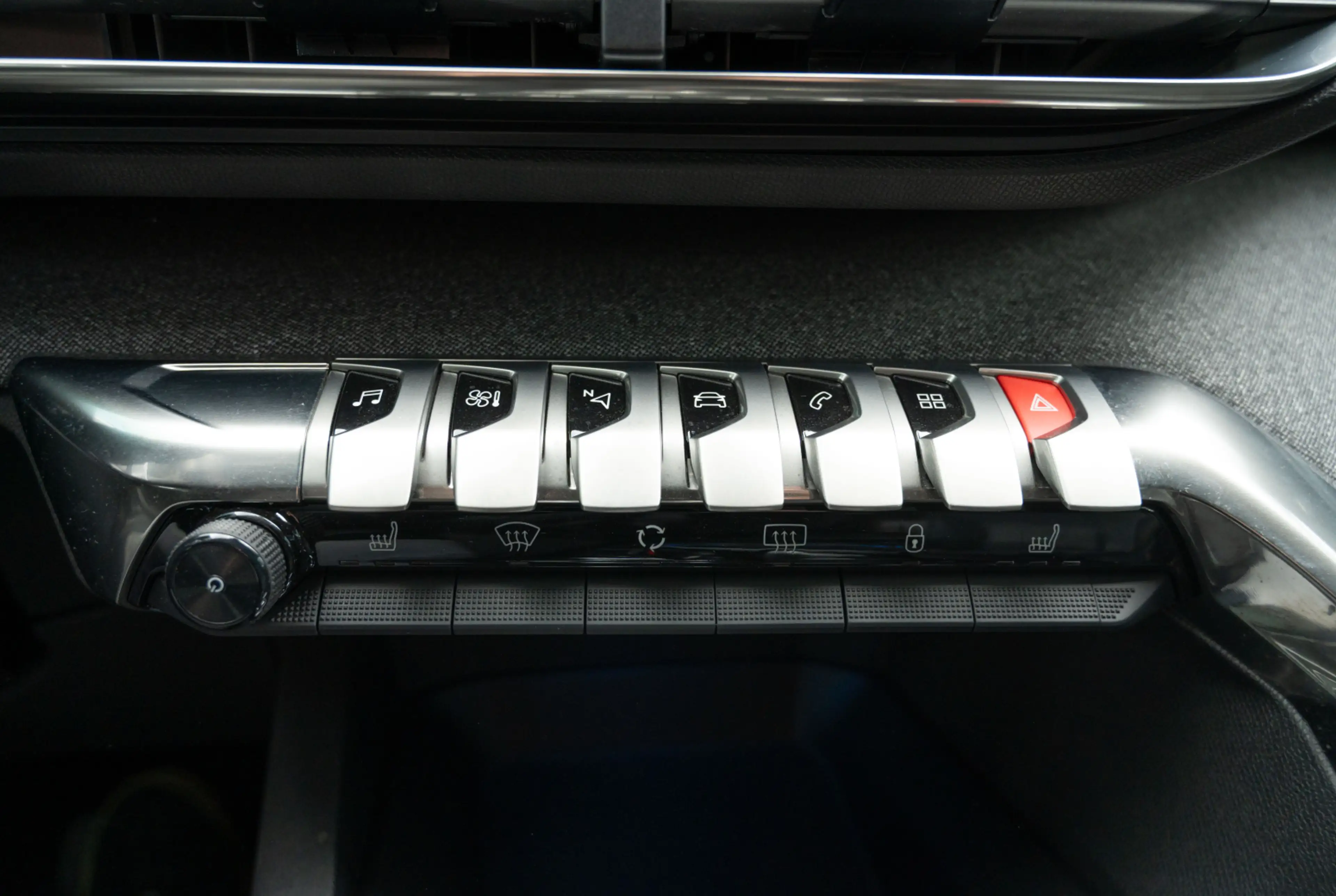 Peugeot 3008 Allure Pack 1.2 PureTech EAT8 *MIRROR SCREEN*SHZ*EASY-PAKET* — photo 9