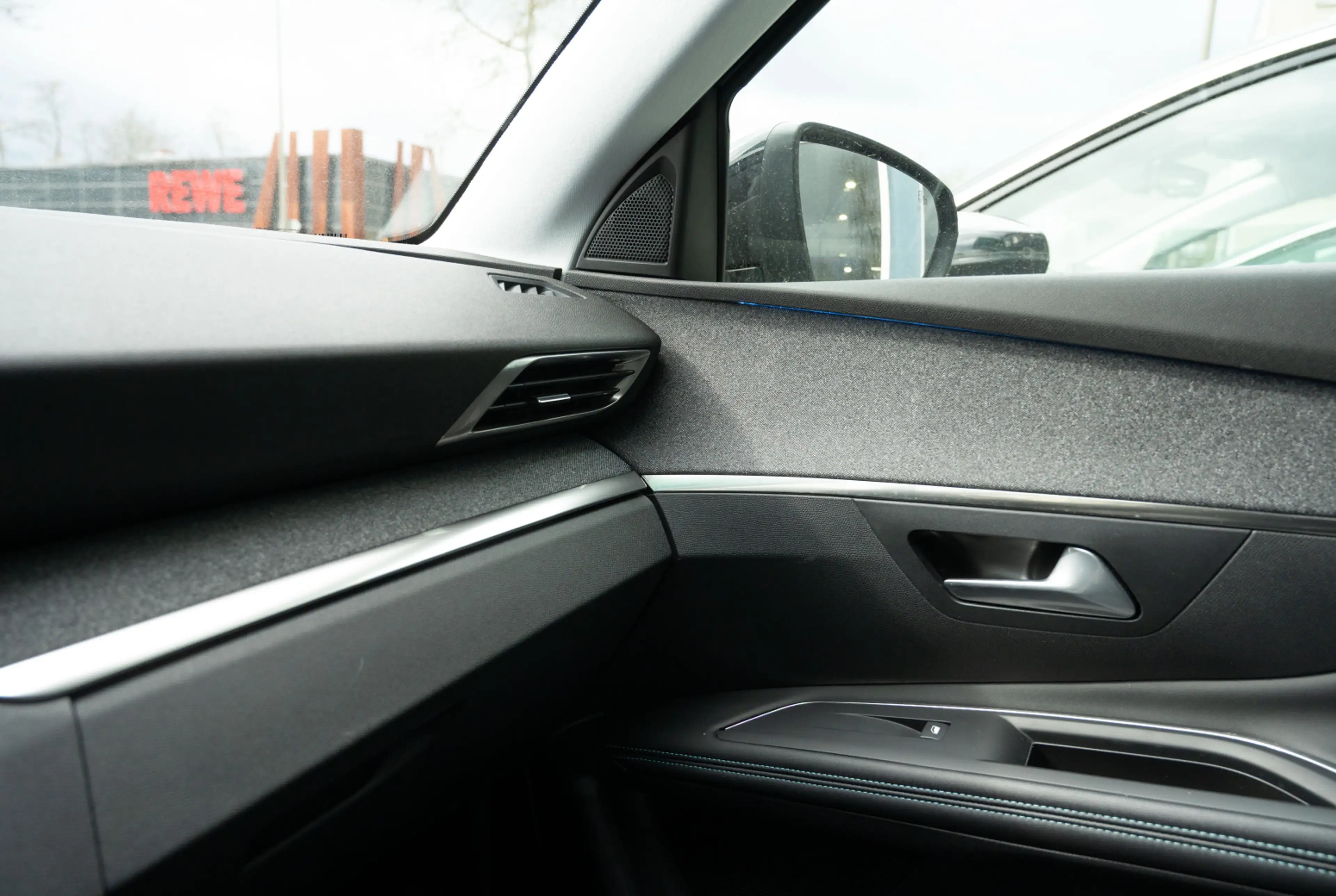 Peugeot 3008 Allure Pack 1.2 PureTech EAT8 *MIRROR SCREEN*SHZ*EASY-PAKET* — photo 11