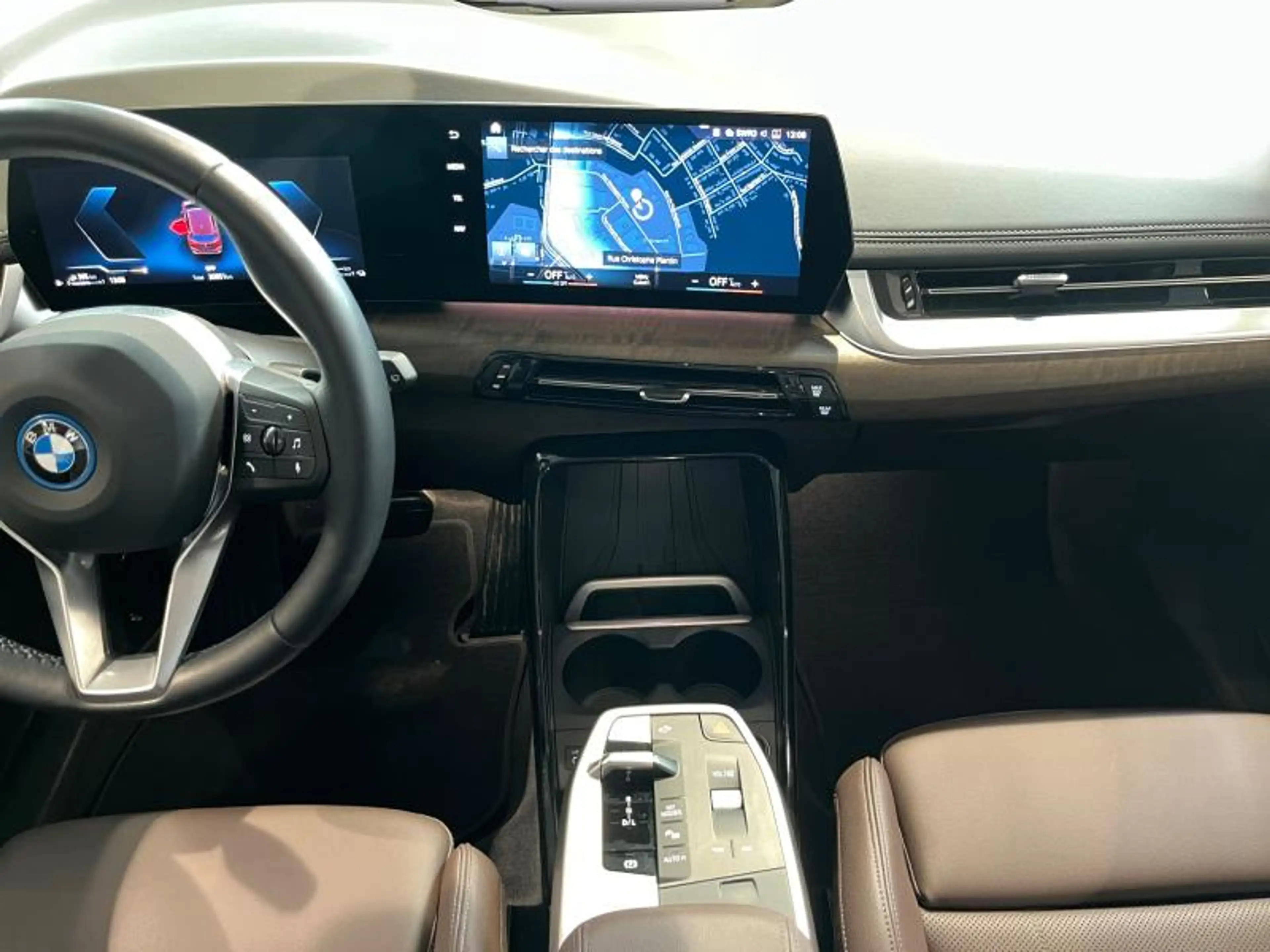 BMW 225 225e xDrive Active Tourer — photo 8