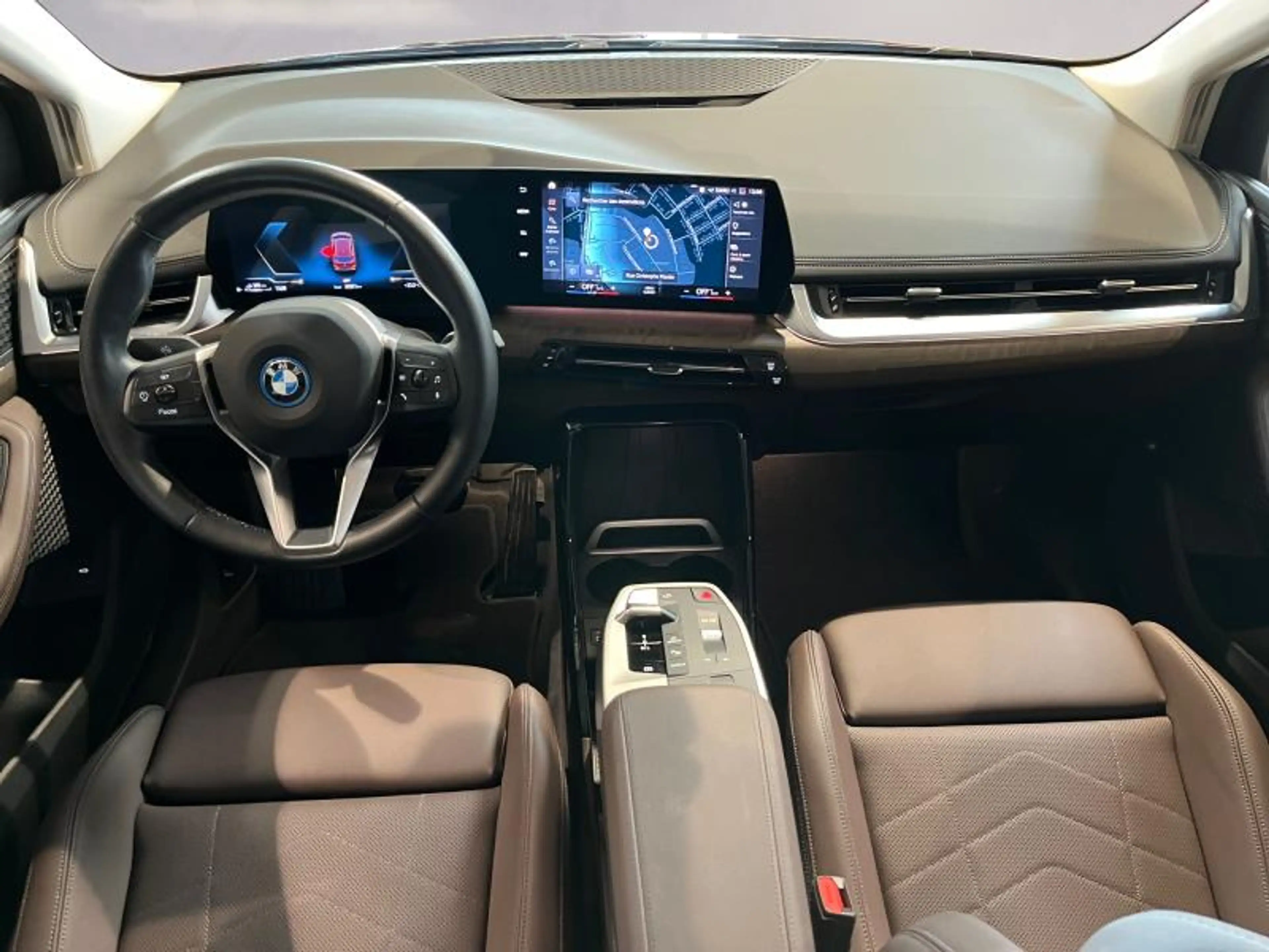 BMW 225 225e xDrive Active Tourer — photo 7